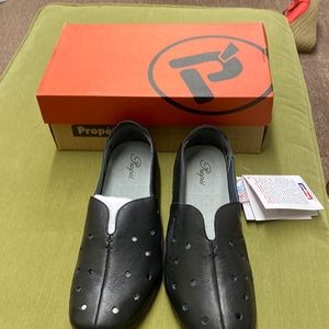 Propet Robin slippers black size 10